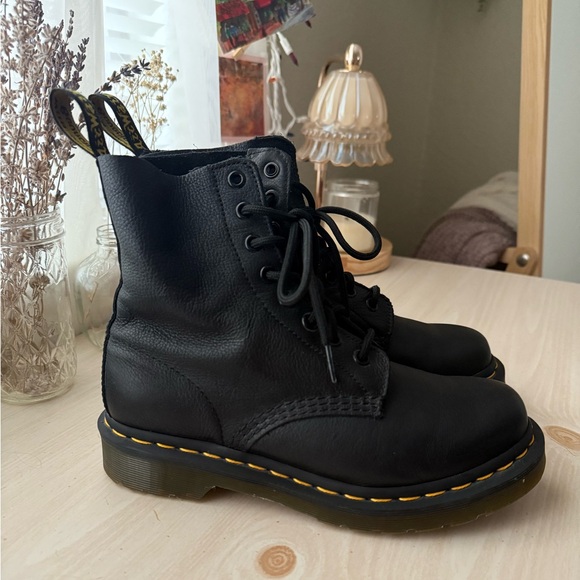 Dr Martens Pascal 1460 Virginia Leather Boots - Picture 1 of 5